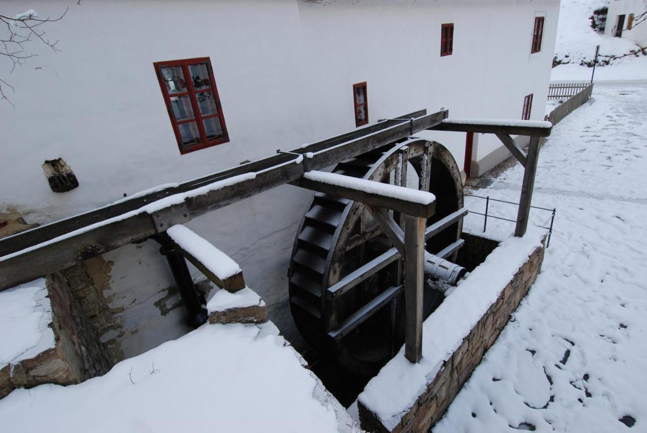 Porcuv Mlyn Hotell Bykovice Exteriör bild