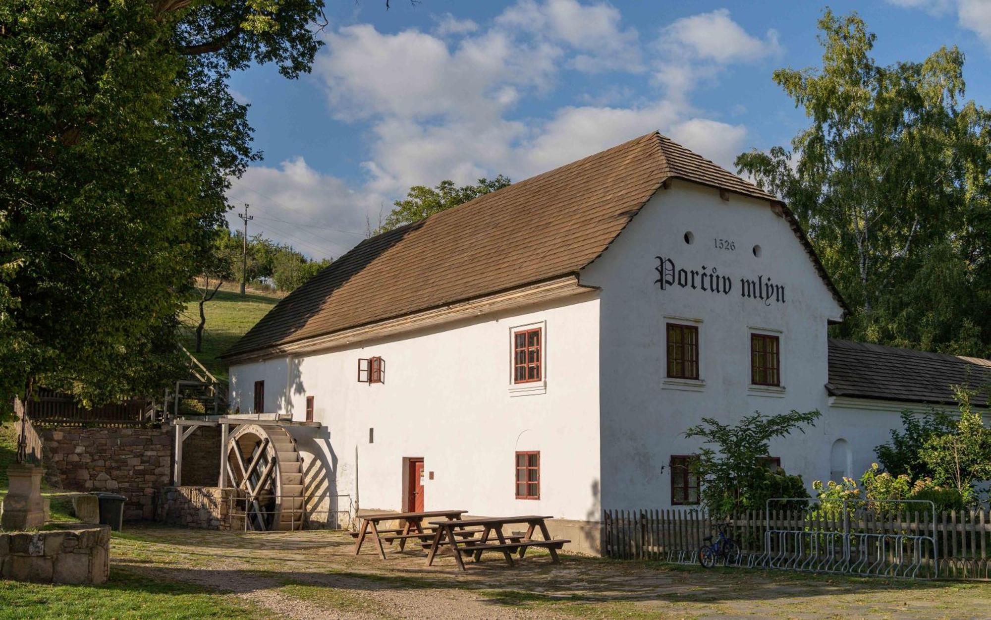 Porcuv Mlyn Hotell Bykovice Exteriör bild