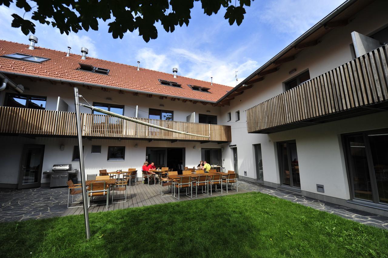 Porcuv Mlyn Hotell Bykovice Exteriör bild